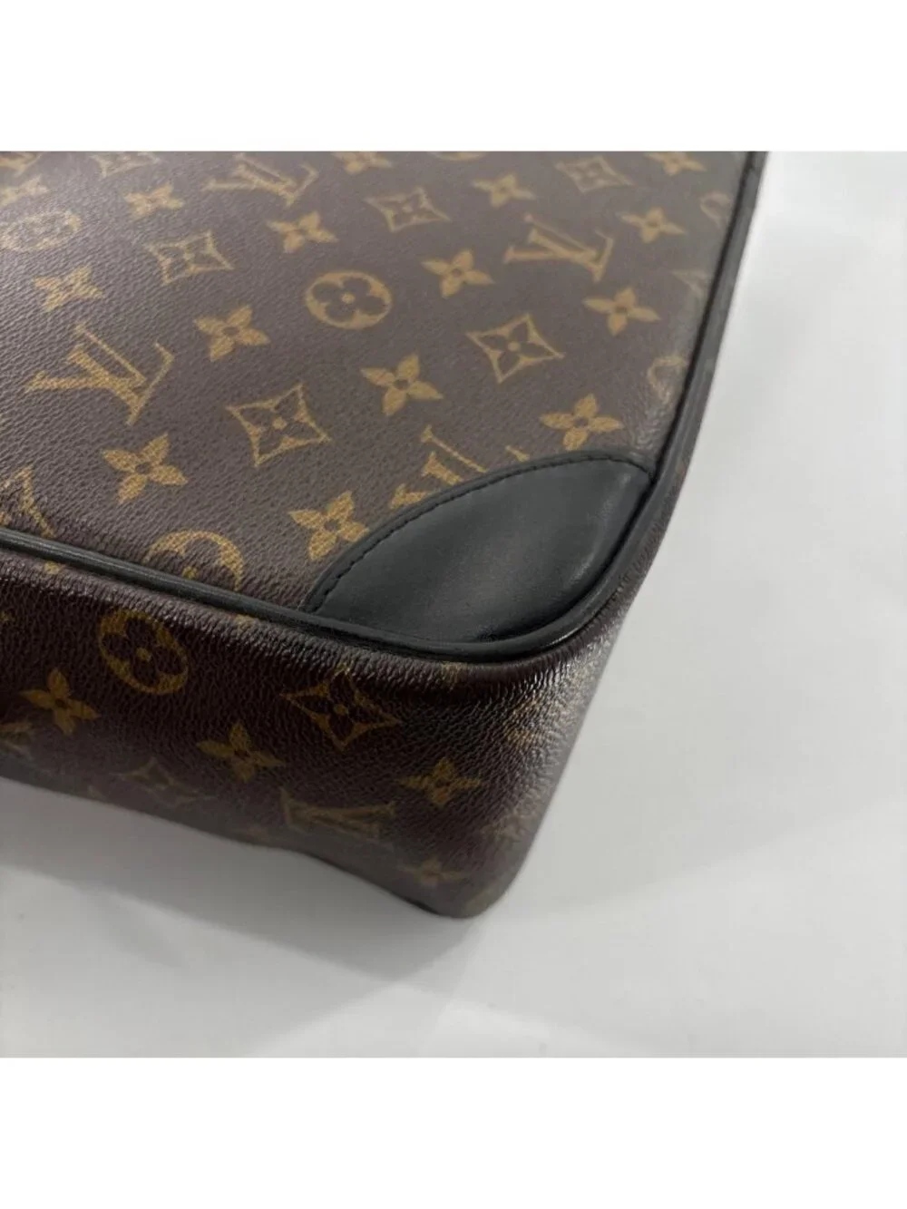 Louis Vuitton Monogram Macassar Porte Documents Voyage GM